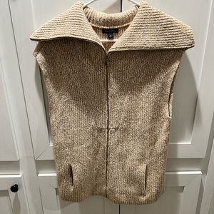 Tommy Hilfiger small sweater vest